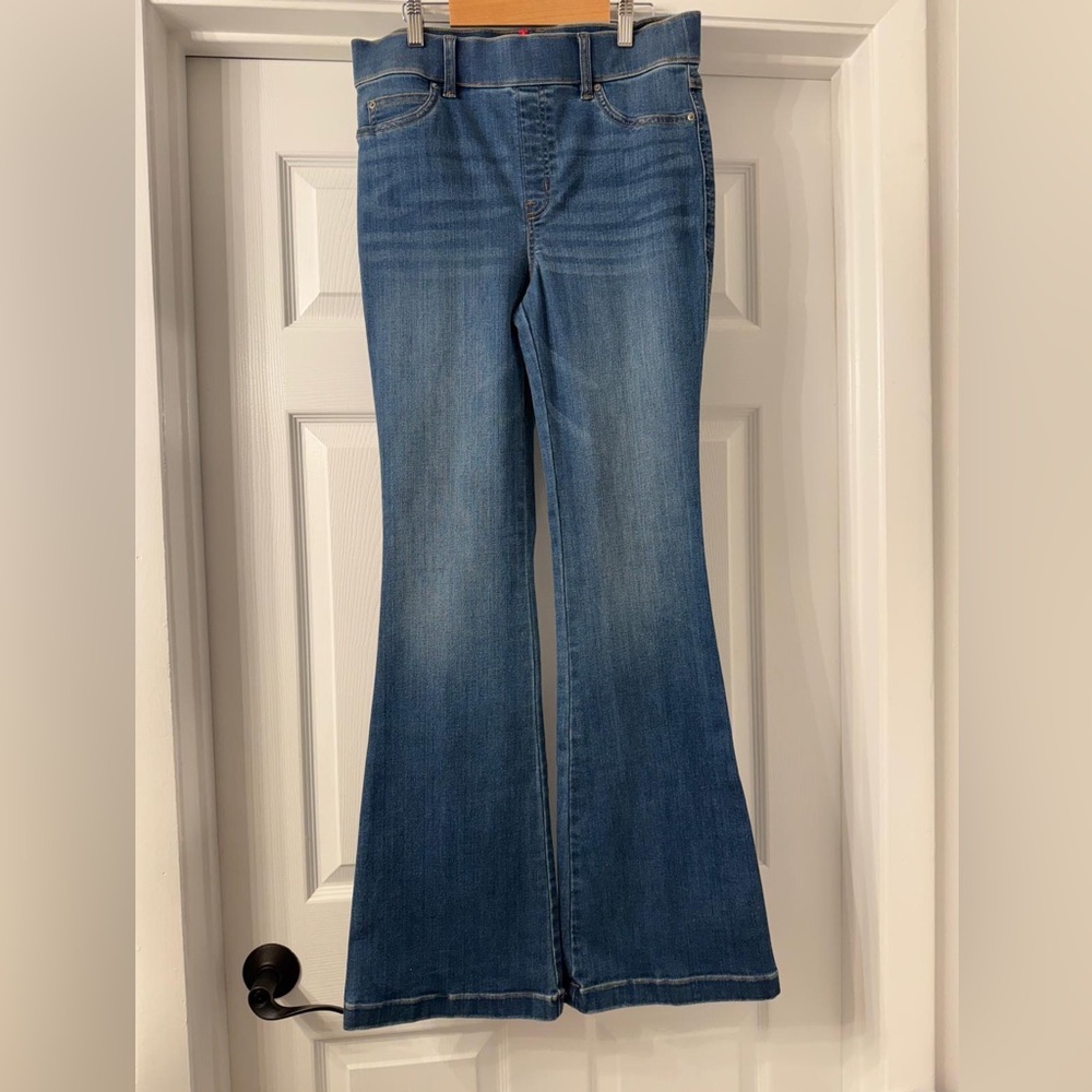 Spanx Flare Pull-On Jeans M‎ Medium Wash High Rise Shaping Denim